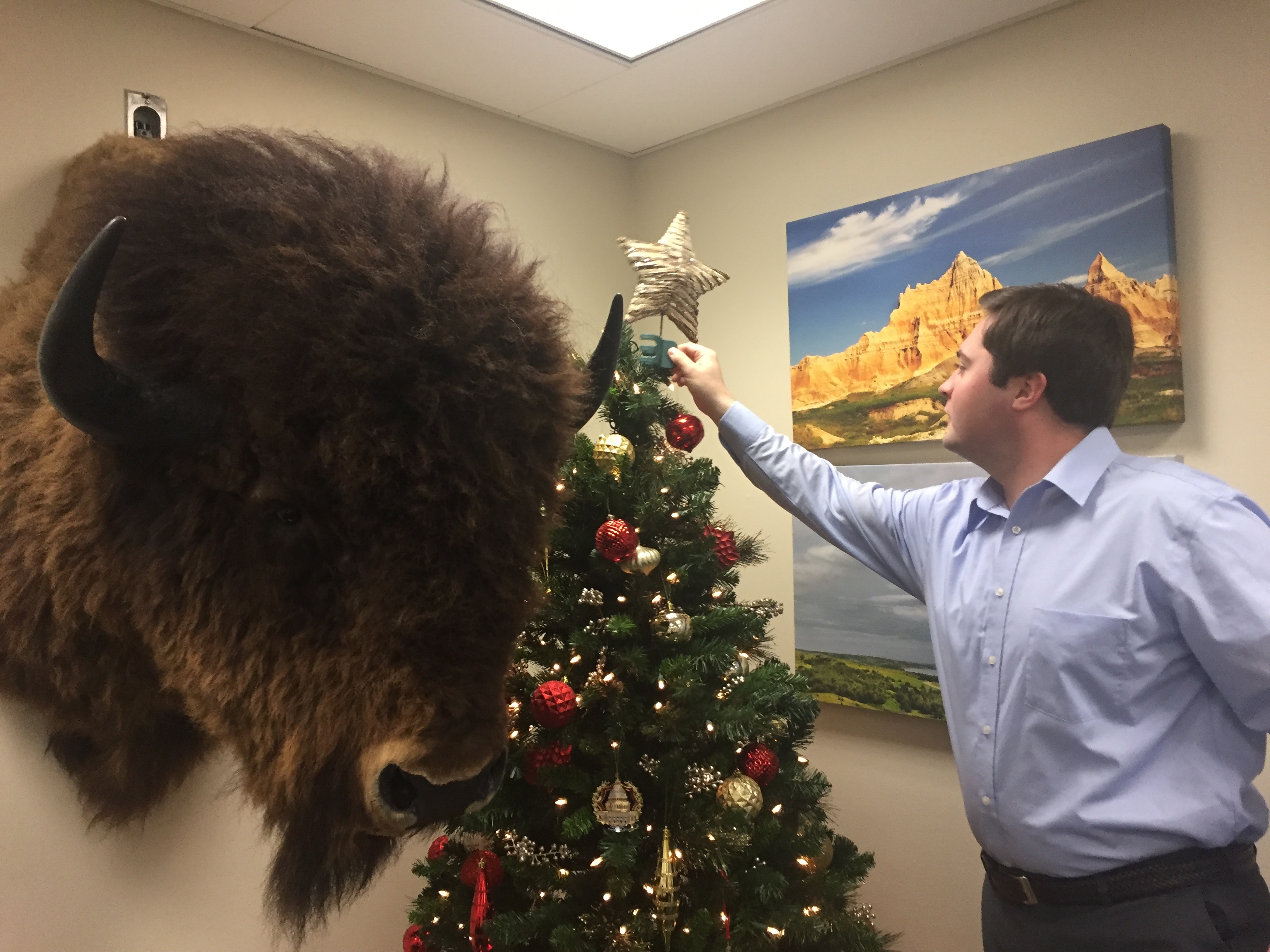(Photo courtesy of Sen. Mike Rounds’ office)