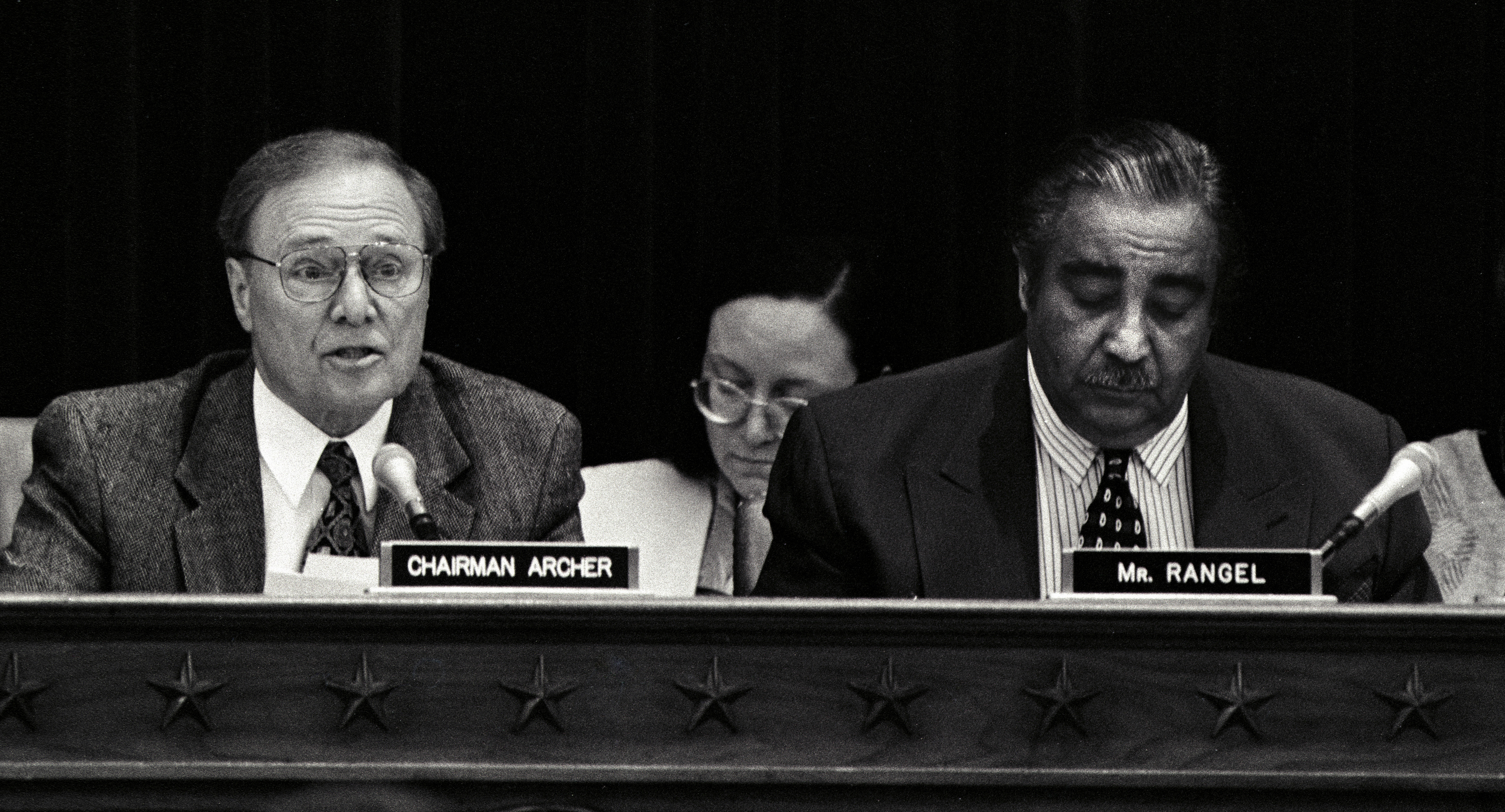 Former Texas Rep. <a class="memberLink" title="Click to view member info in a new window" href="http://data.rollcall.com/members/464?rel=memberLink" target="_blank">Bill Archer</a>, left, and Rangel during the House Ways and Means hearing on President Clinton's fiscal 1998 budget proposal in March 1998. (Scott J. Ferrell/CQ Roll Call file photo)