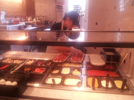 H &pizza counter